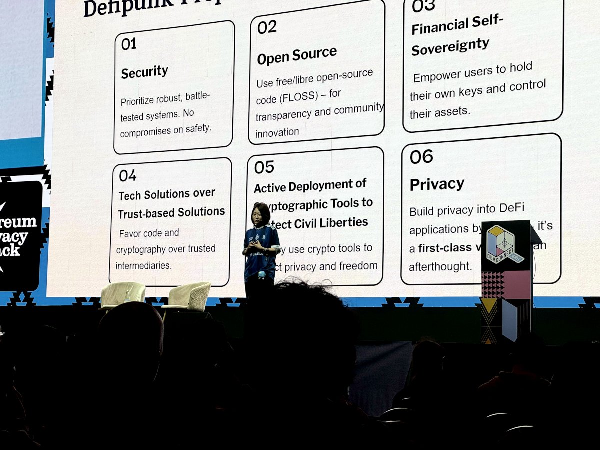 投影片用六格說明 Defipunk 的面向:Security、Open Source、Financial Self-Sovereignty、Tech Solutions over Trust-based Solutions、Active Deployment of Cryptographic Tools、Privacy